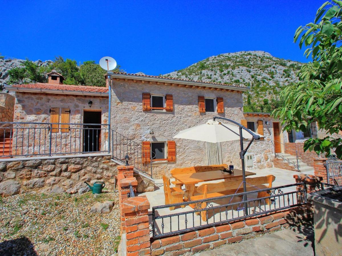 Lovely Holiday Home In Starigrad Starigrad Paklenica Exterior foto