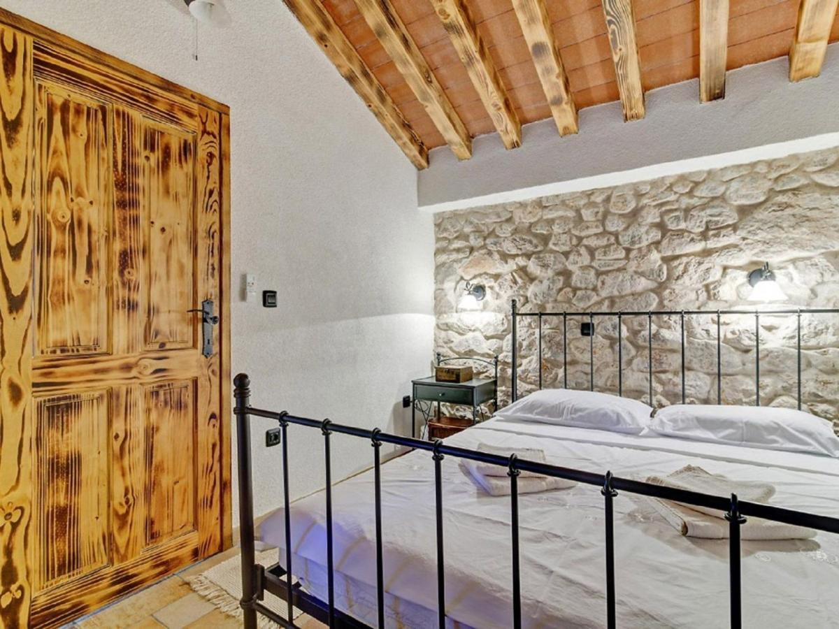 Lovely Holiday Home In Starigrad Starigrad Paklenica Exterior foto