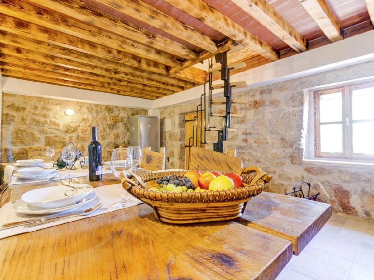 Lovely Holiday Home In Starigrad Starigrad Paklenica Exterior foto