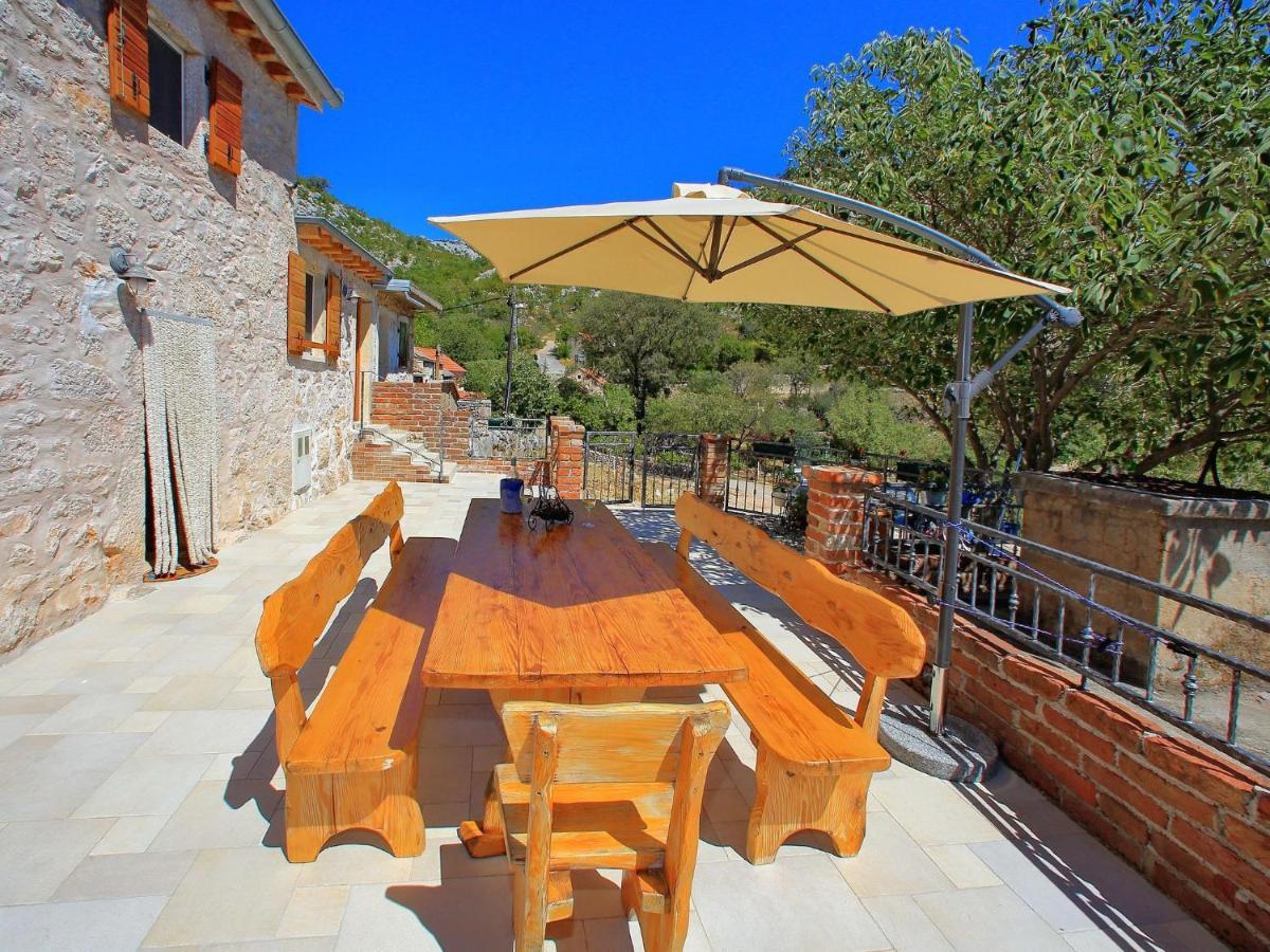 Lovely Holiday Home In Starigrad Starigrad Paklenica Exterior foto